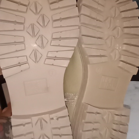 Fashion ankle boots 🥾😁 - Picture 6 of 8